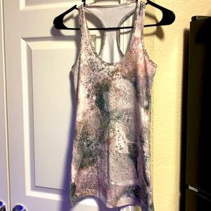Sz 6 Lululemon printed tank